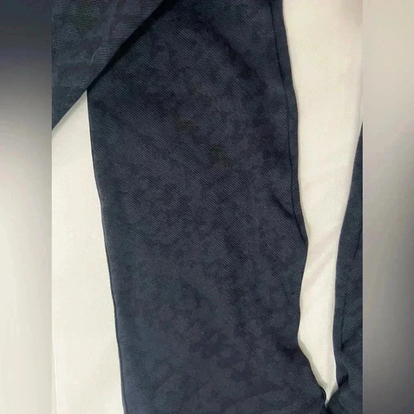 Spanx Blue Printed Leggings Size Small - Picture 4 of 9